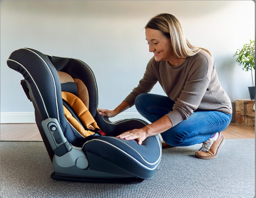 How to Choose a Convertible Car Seat 2024